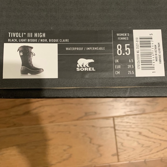 ⭐️Lightly Worn Once: Black Sorel Tivoli III High in size 8.5⭐️ - Picture 3 of 8